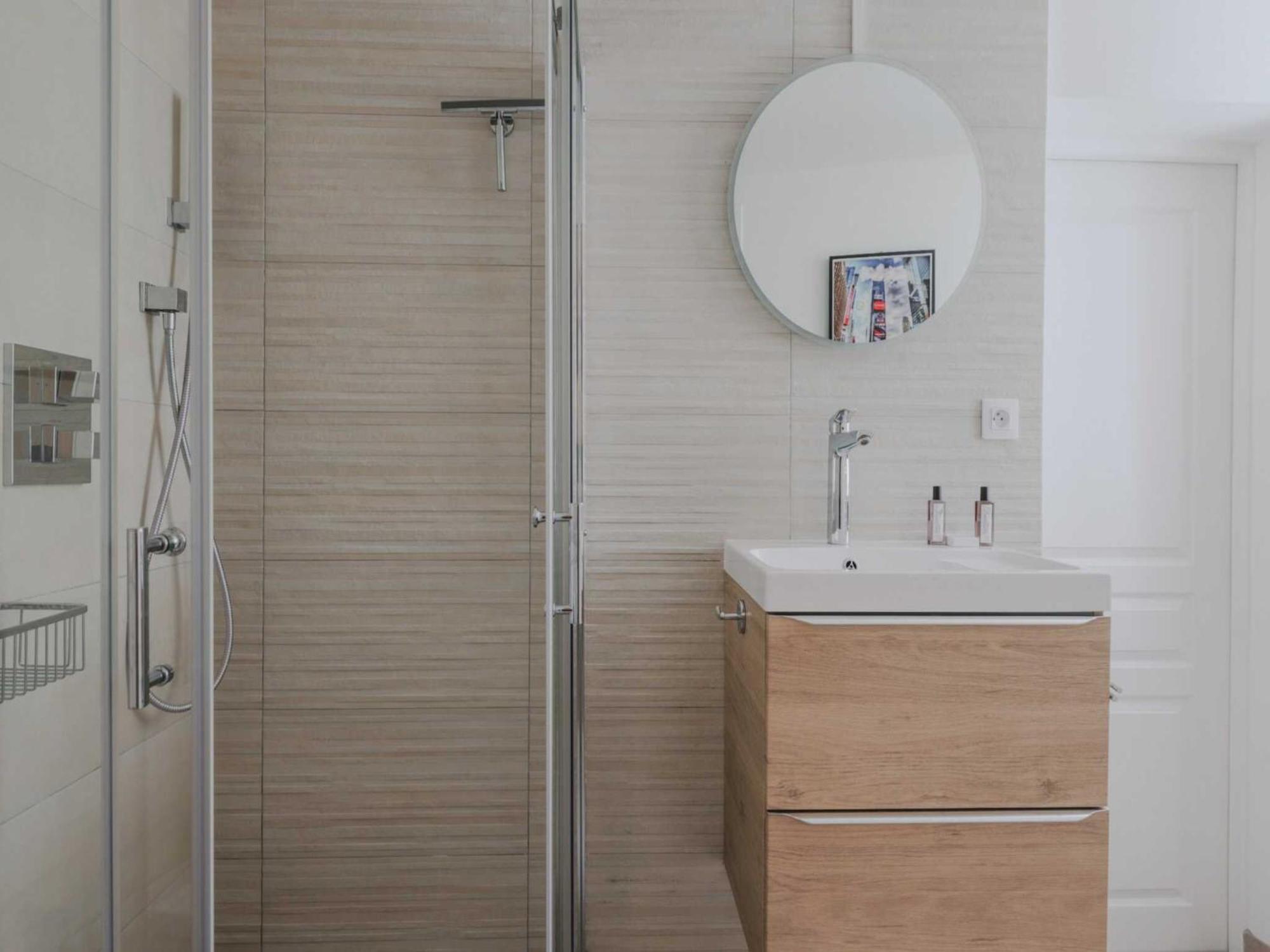 Appartement Charming Apt In Central - 1br 2p -sebastopol